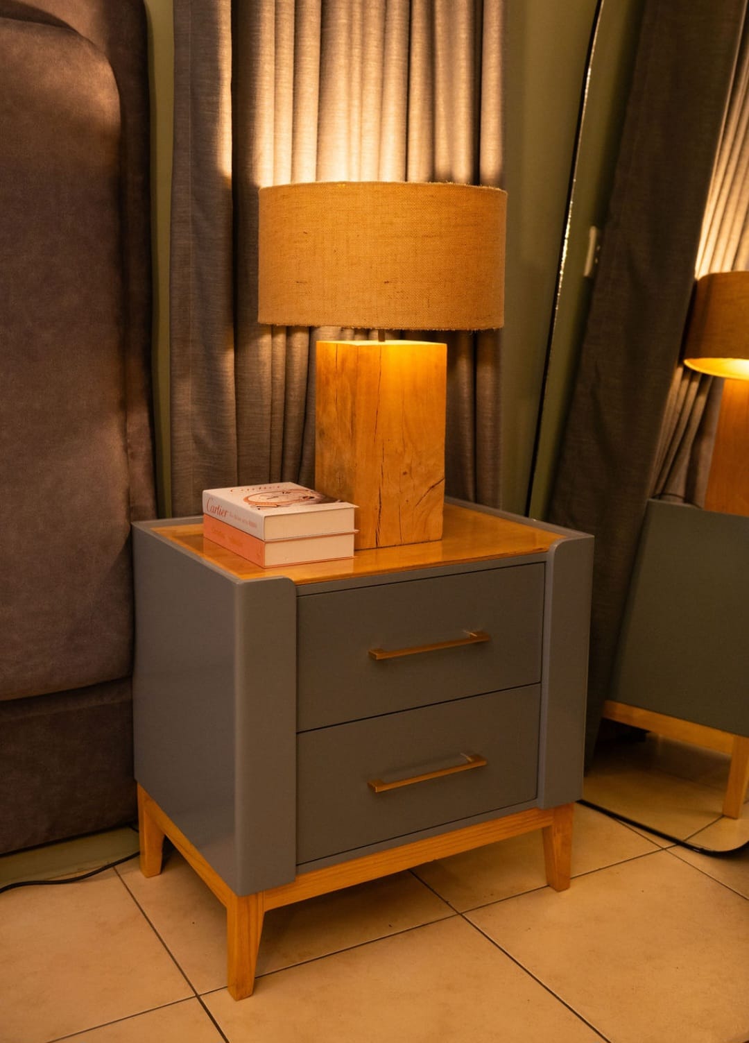 Modern Two-Tone Bedside Table Modern Two-Tone Bedside Table